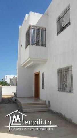 Grande villa coté de lycée mongi slim