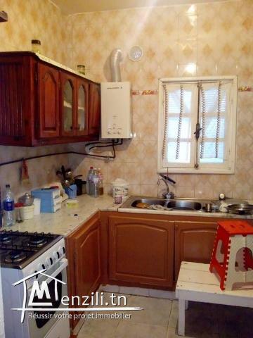 maison comprend 3 appartement a morneg centre