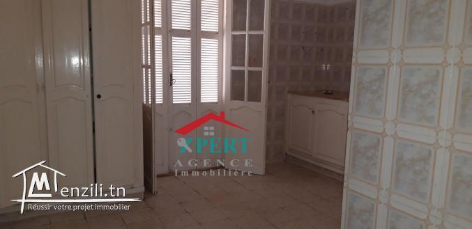 un appartement  S 2  de moyens standing à khzama