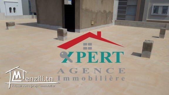 une Villa duplex de haut standing inachevée  à Dkhila Monastir