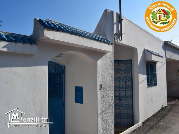 un étage de villa « s+3 » + studio en plein soukra