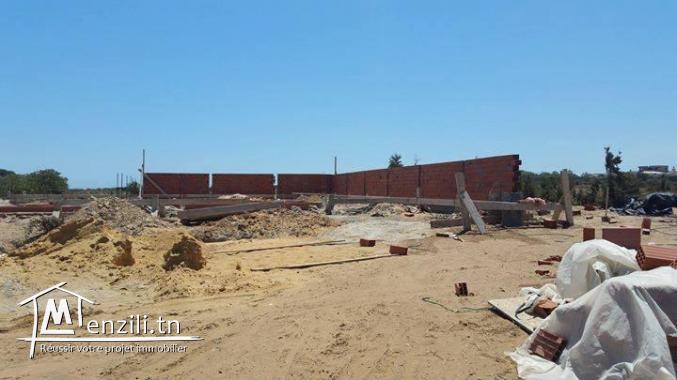 profitez terrain de 250m² à 12 mille tél 26122779