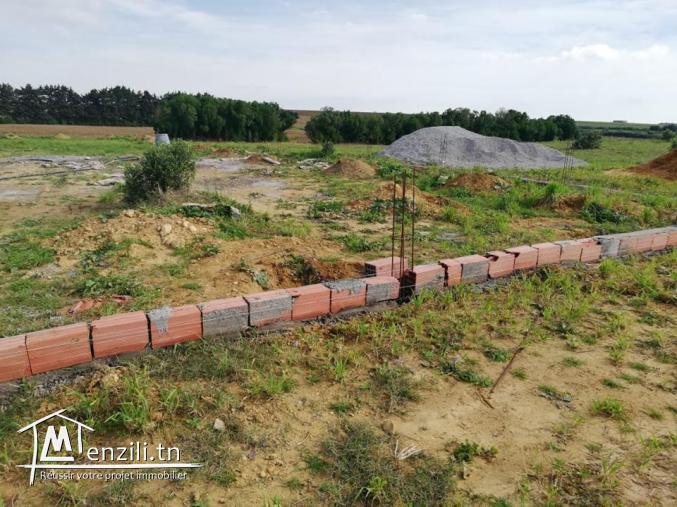 profitez terrain de 250m² à 12 mille tél 26122779