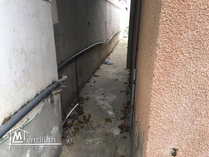 une maison à vendre au manouba