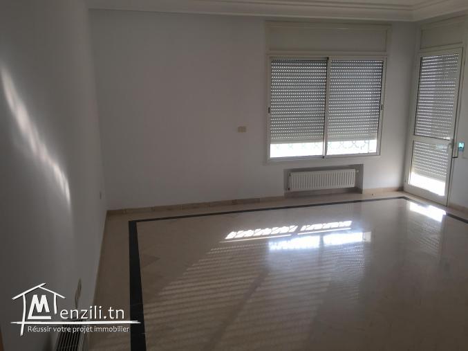 Appartement s2 résidence elbousten la soukra