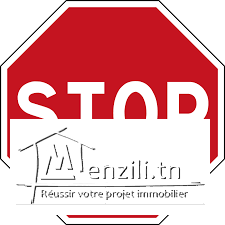 d’un terrain clôturé de 300m²