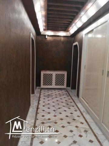 Villa dans un quartier tres calme a soukra (Choutrana 3)