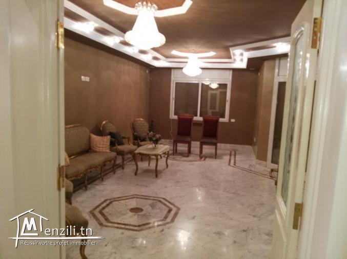 Villa dans un quartier tres calme a soukra (Choutrana 3)