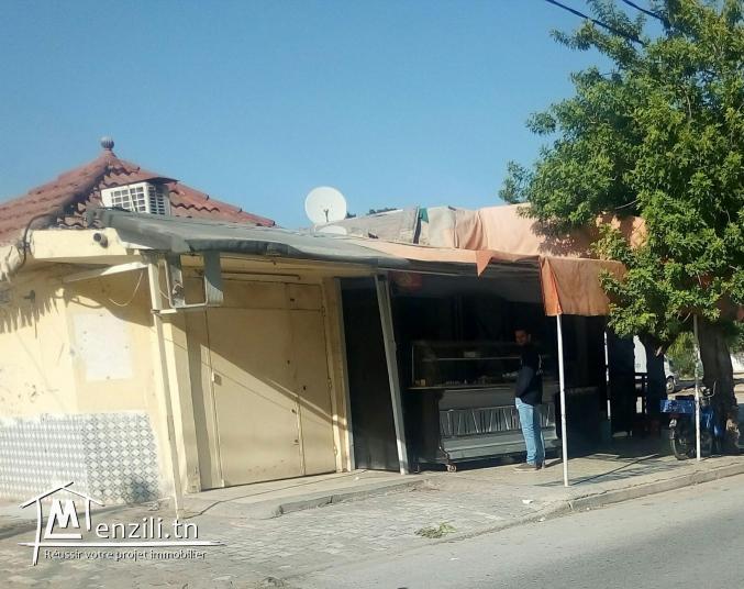 ثلاث اكشاك للبيع في رادس