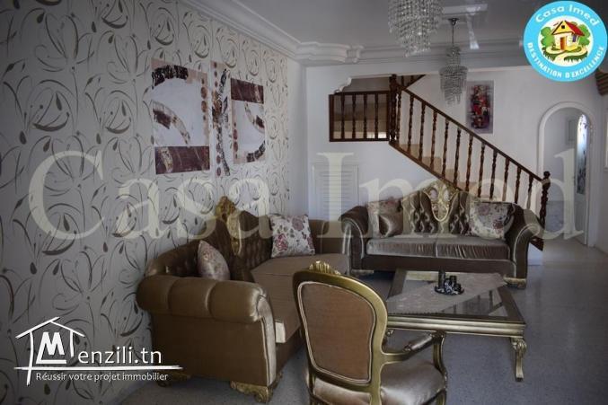 belle maison style Américain avec studio et garage à Birbouragba Hammamet a 280000dt tél:28910822