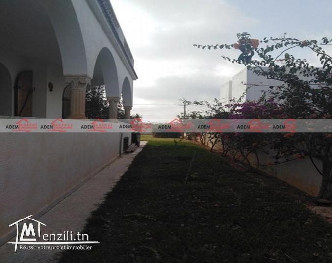 Adorable villa avec un grand jardin