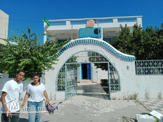 A louer grande villa (900m2). BARDO.