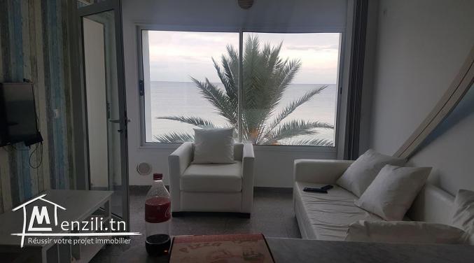 beau appartement a vendre a chot mariem -pied dans l'eau