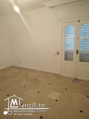 Appartement S+2 er étage