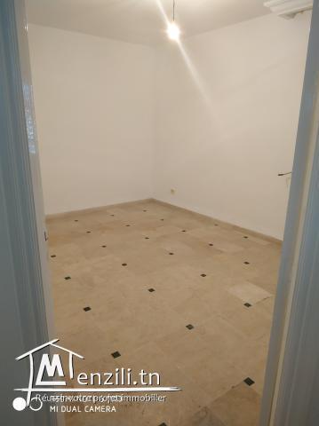 Appartement S+2 er étage