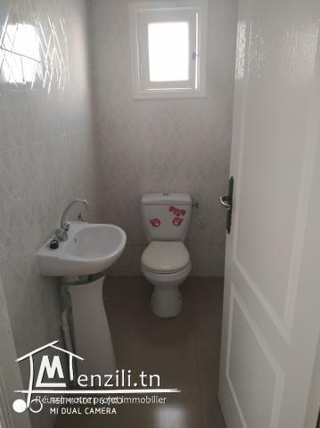 Appartement S+2 er étage