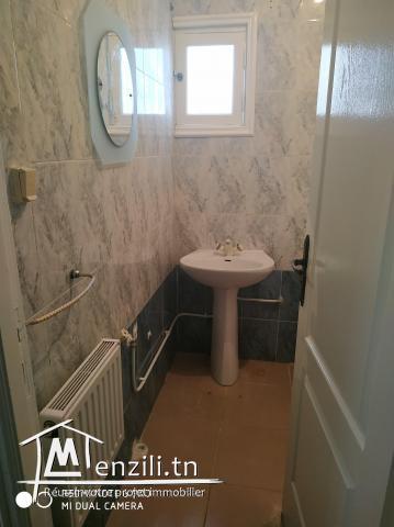 Appartement S+2 er étage