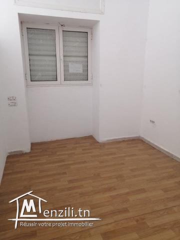 local commercial a el yesminette