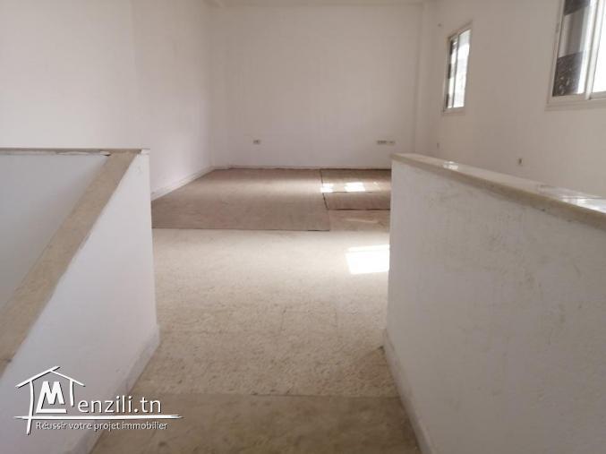 local commercial a el yesminette