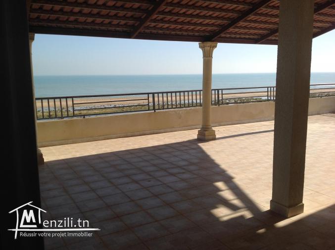 APPARTEMENT S+2 haut standing À RAOUED PLAGE À PROXIMITÉ PORT FINANCIER