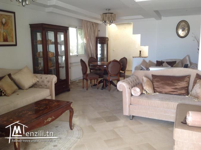 VILLA À VENDRE S+4 PIEDS DANS L'EAU À CITÉ DES JUGES À PROXIMITÉ PORT FINANCIER