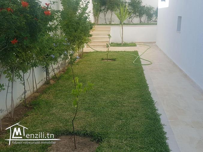 villa haut standing avec piscine