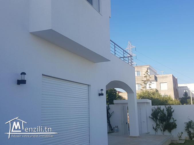 villa haut standing avec piscine