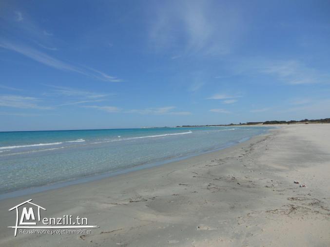 terrain magnifique a vendre pied dans l'eau
