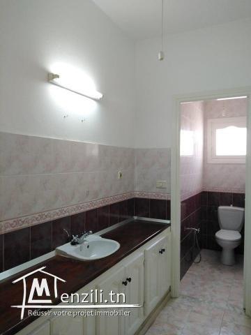 étage de villa en s+4 de 200 m² à Néapolis