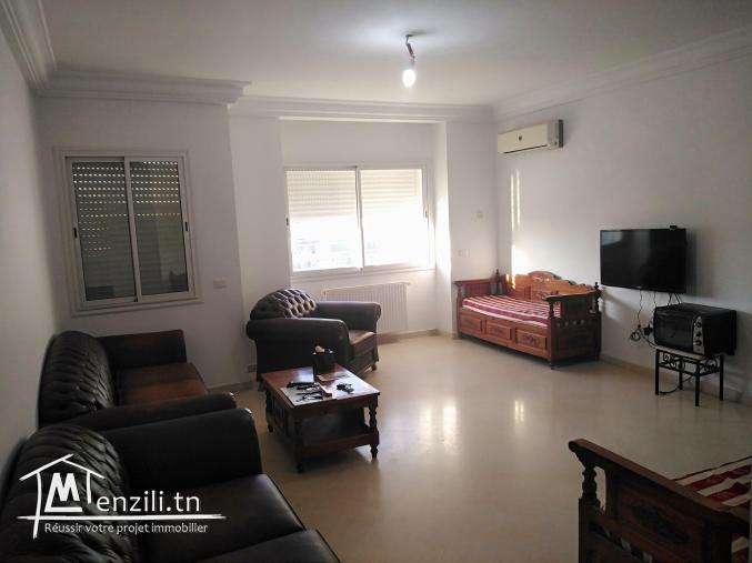 étage de villa en s+2 vide à Néapolis