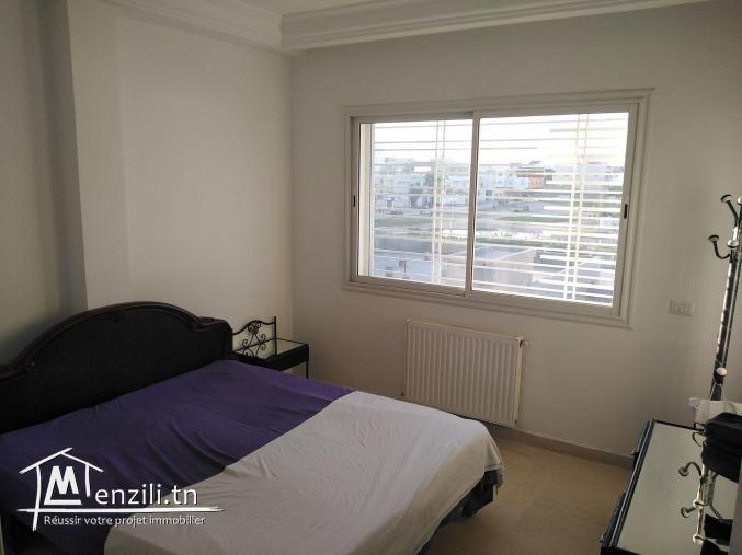 étage de villa en s+2 vide à Néapolis