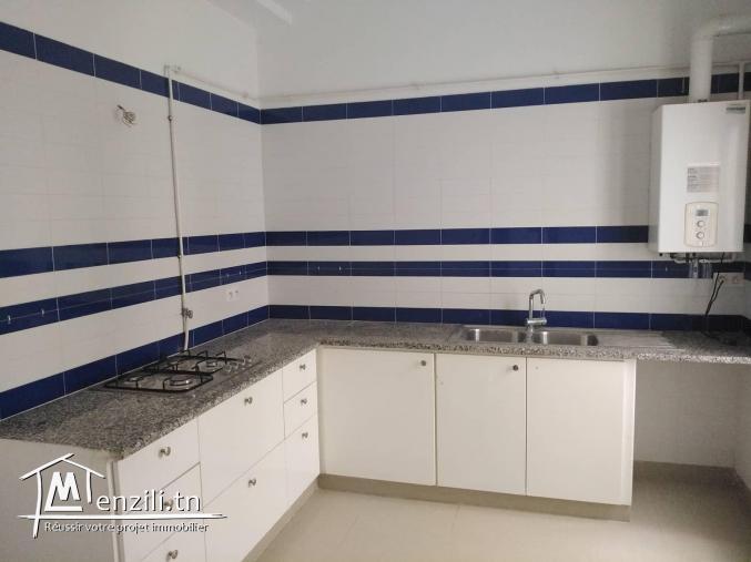 étage de villa en s+2 à Néapolis