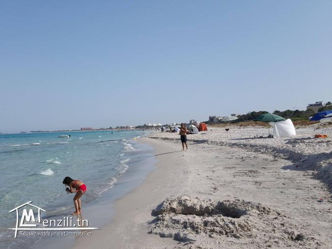 terrain à la plage d'ezzahra kelibia