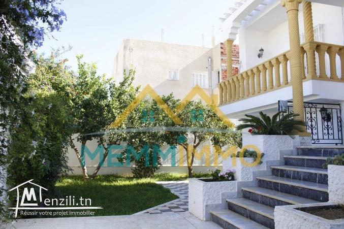 Villa S+5 de 270 m² sur un terrain de 583 m²- Zone Touristique de Mahdia - 570000 TND