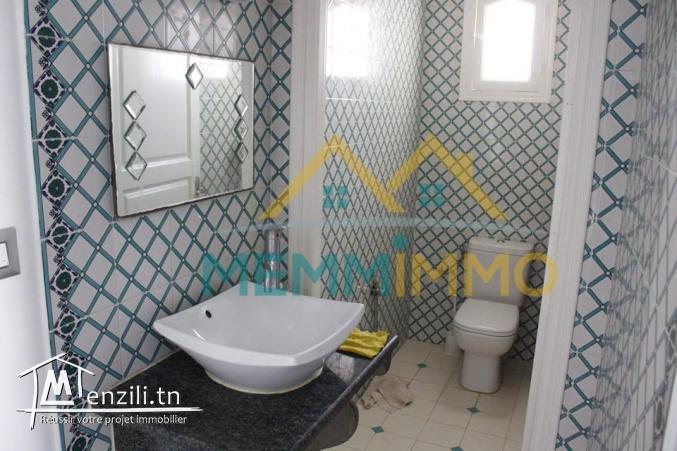 Villa S+5 de 270 m² sur un terrain de 583 m²- Zone Touristique de Mahdia - 570000 TND