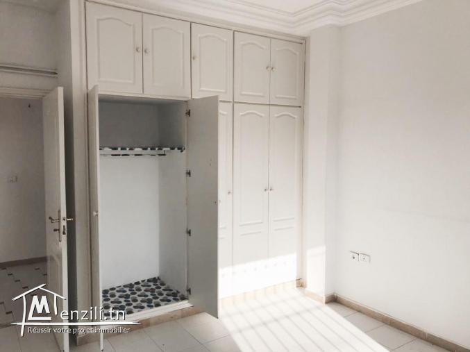 Maison à vendre à menzah 8