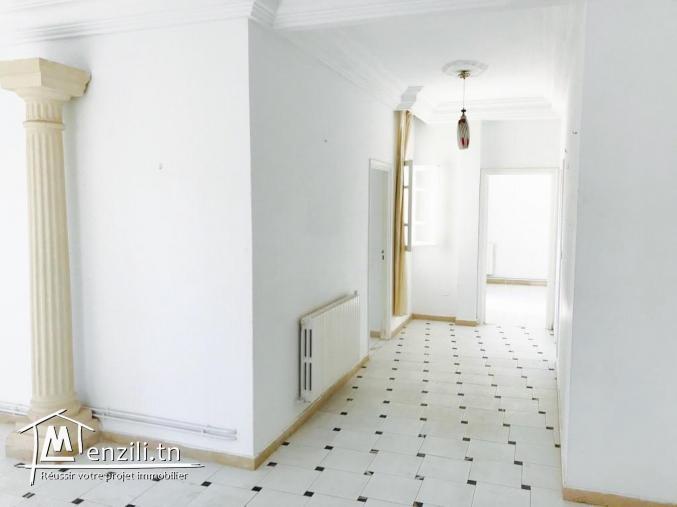 Maison à vendre à menzah 8