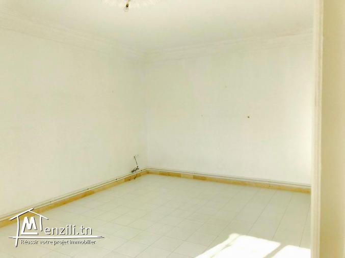 Maison à vendre à menzah 8