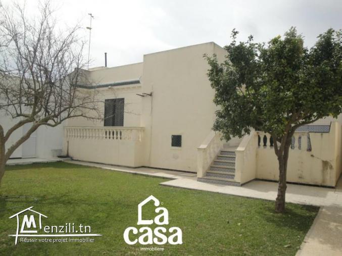 villa en s+3 vide à sidi mahrsi