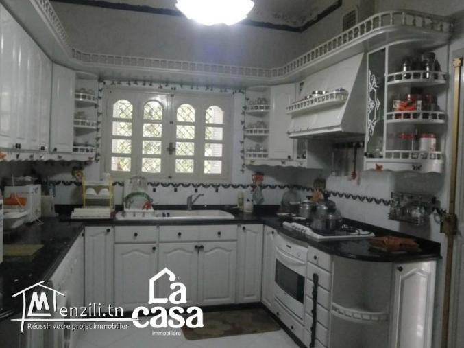 villa en s+3 vide à sidi mahrsi