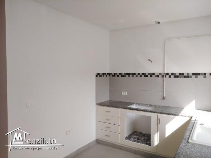 étage de villa en s+3 de 100 m² à cité wafa