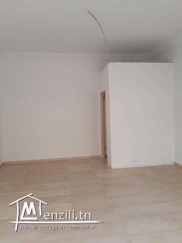 Local de 22m situé à 5 avenue taib mhiri l'aouina