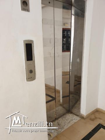 A vendre coquette apparemment  à Résidence Mariem