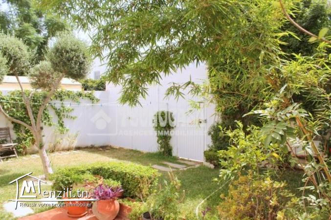 Villa parfaitement situé à la Soukra