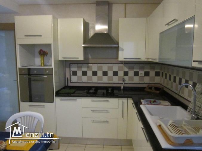 un apt meublé à sousse avec 2 places parking sous sol