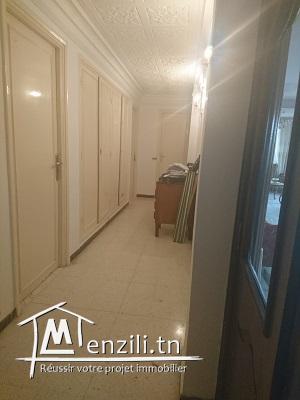 Villa de maître à Menzah 6 proche de toutes commodités