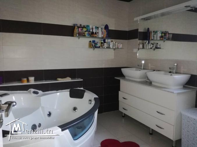 A vendre une villa rénovée à Montfleury