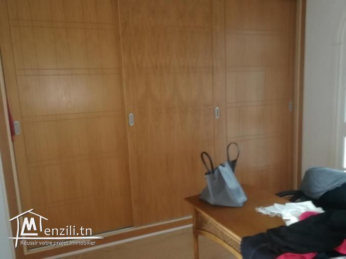 une Belle villa avec piscine à la Marsa