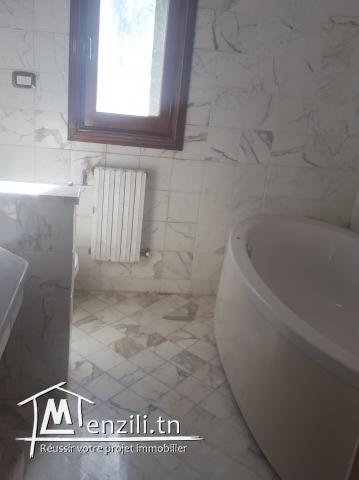 Rez de chaussé meublé avec plein vue sur mer à Carthage