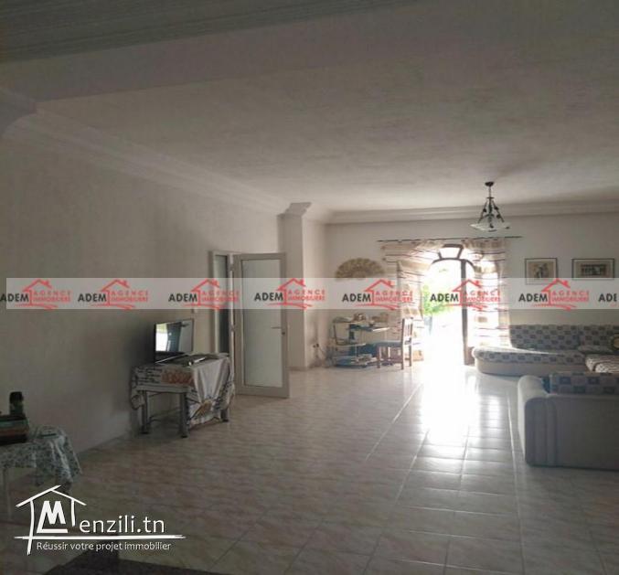 Grande villa avec jardin et sous sol